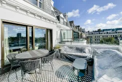 Flat Prince of Wales Terrace in Greater London