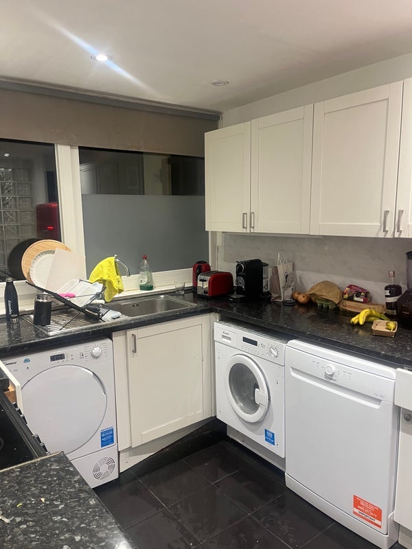 Room Twyford Street in Greater London
