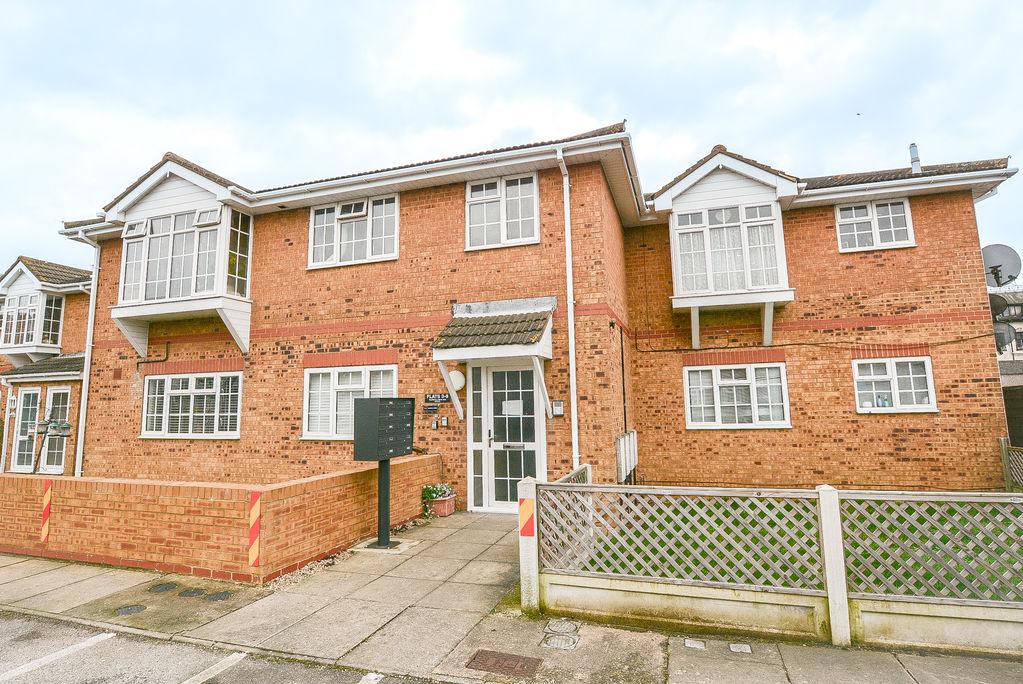 Flat Victoria Road in Southend-on-Sea
