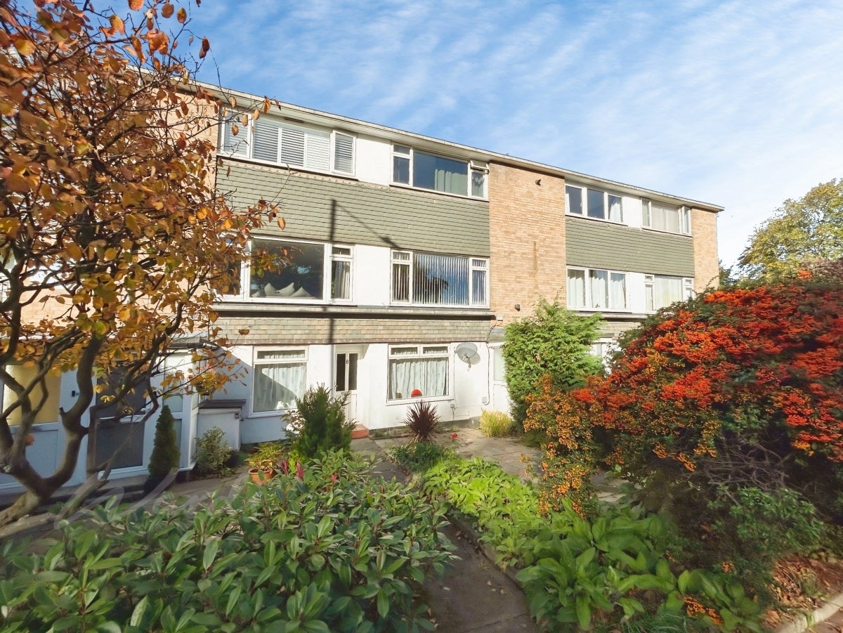 Flat St James' Road in Tunbridge Wells