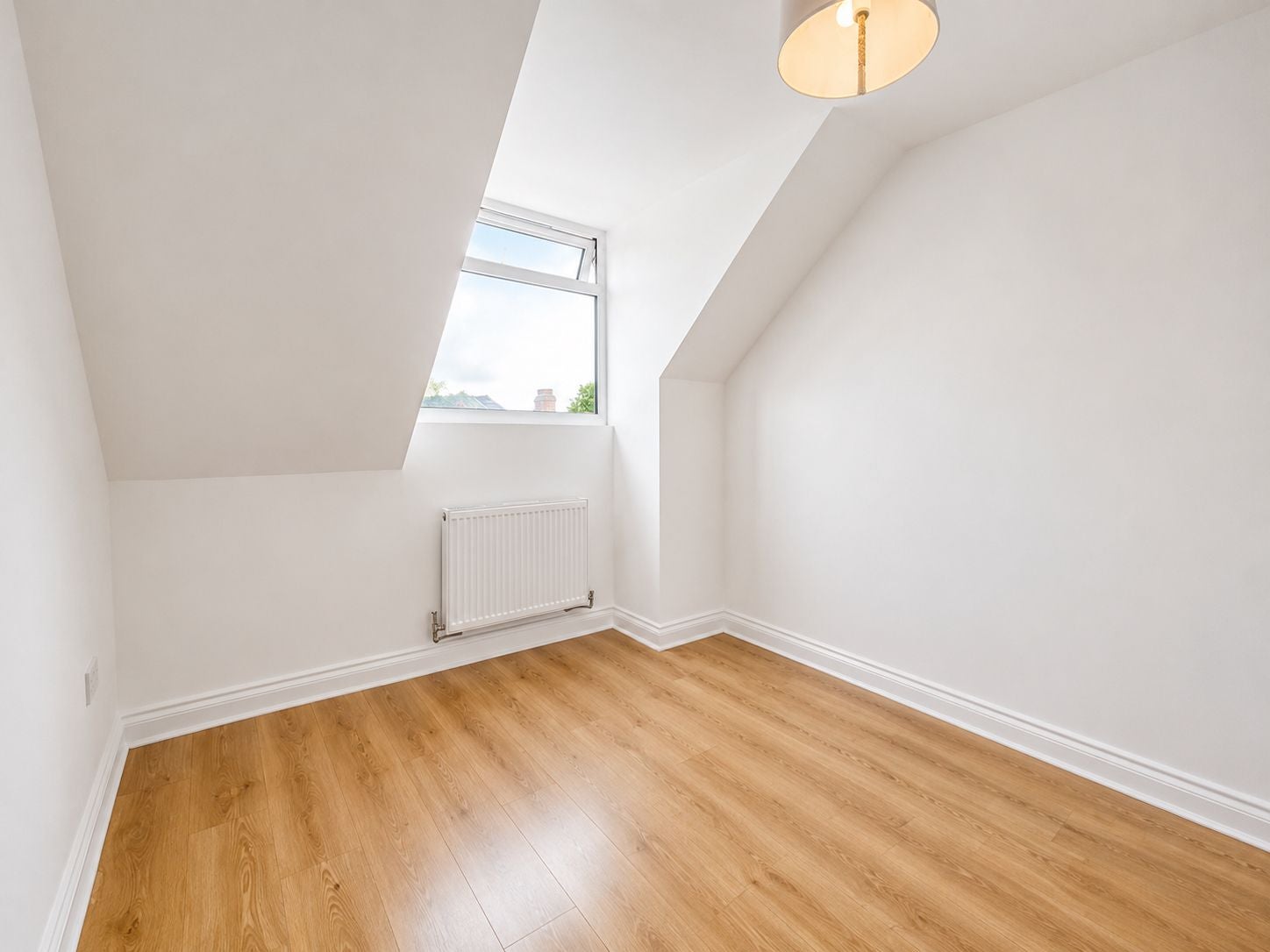 Flat Grove Road in Greater London