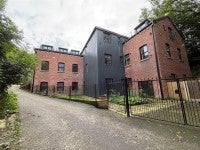 Flat Mill Pool Close in Stockport