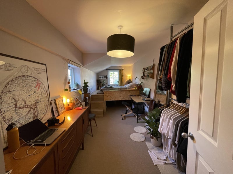 Room Kirkwood Road in Greater London