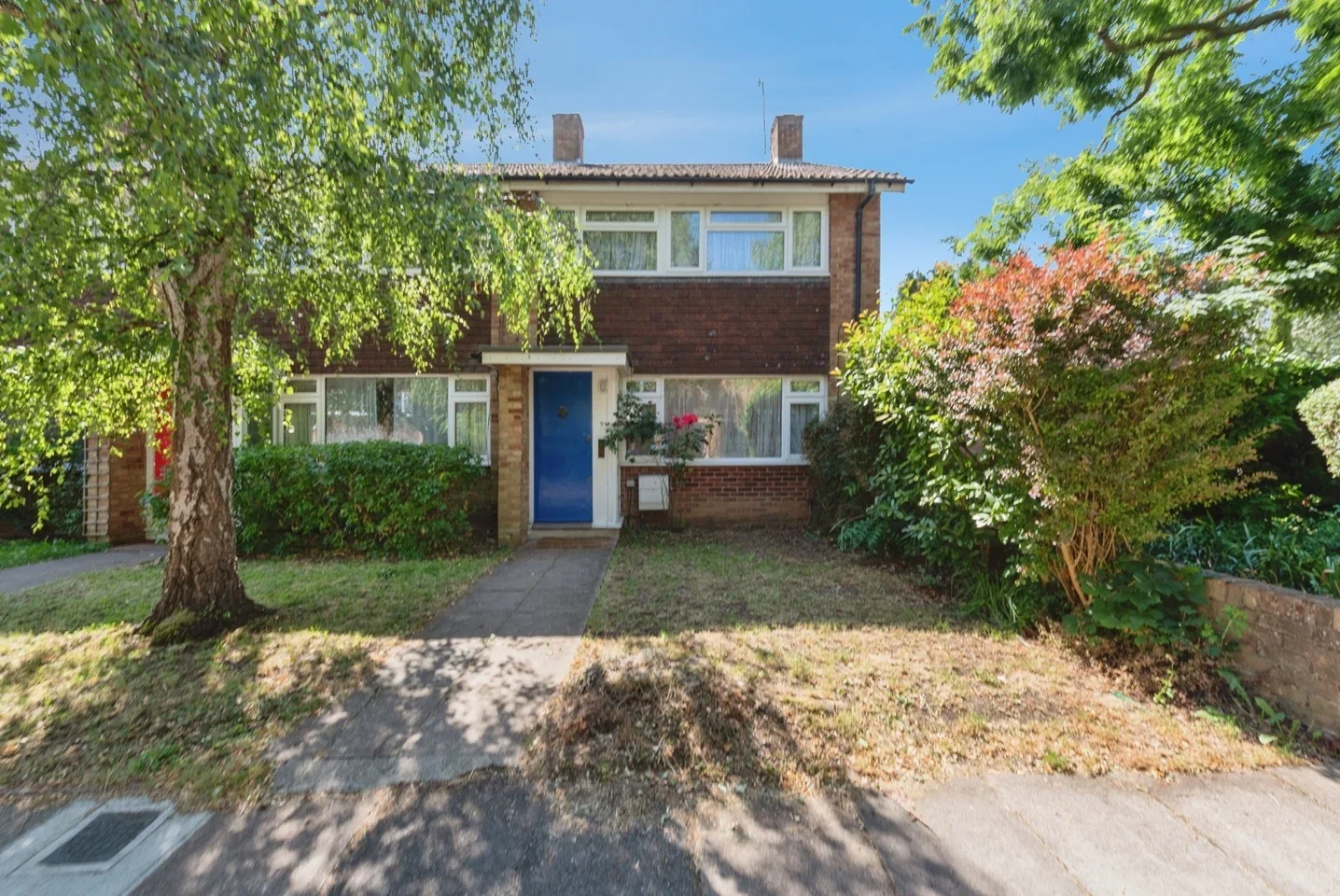 House Breamwater Gardens in Greater London