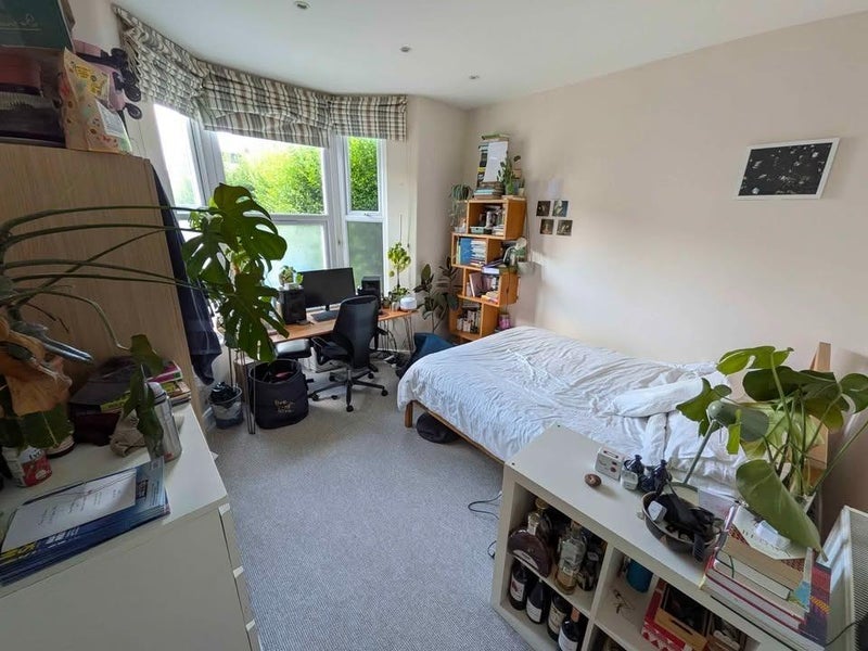 Room Lugard Road in Greater London