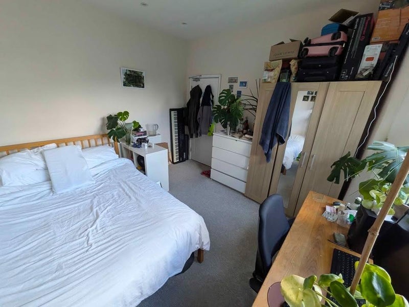 Room Lugard Road in Greater London