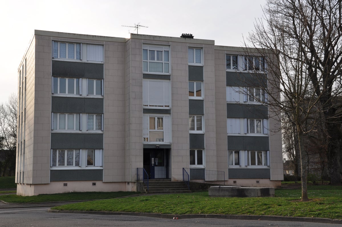 Appartement D 270 à Magny le Desert