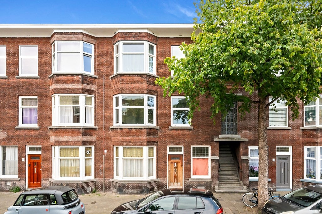 Appartement Schaarsbergenstraat 162 in Den Haag