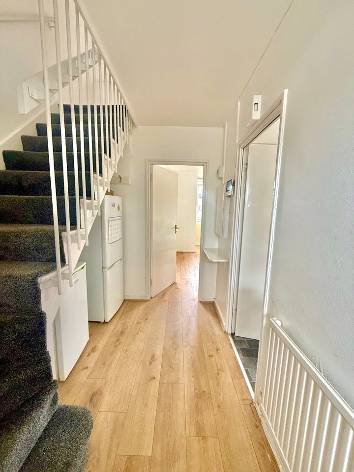 Flat Bancroft Road in Greater London