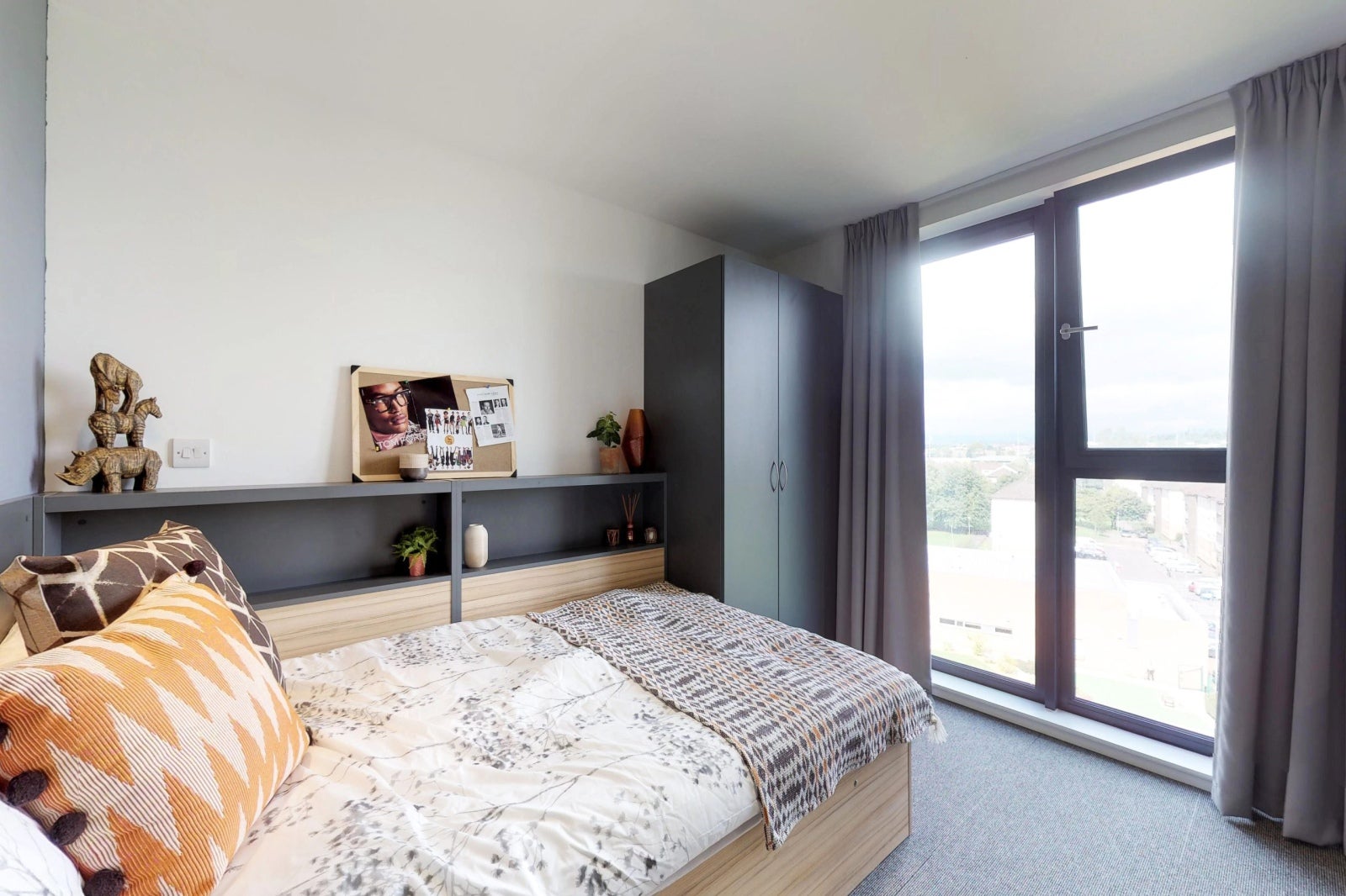 Room St James Road in Glasgow