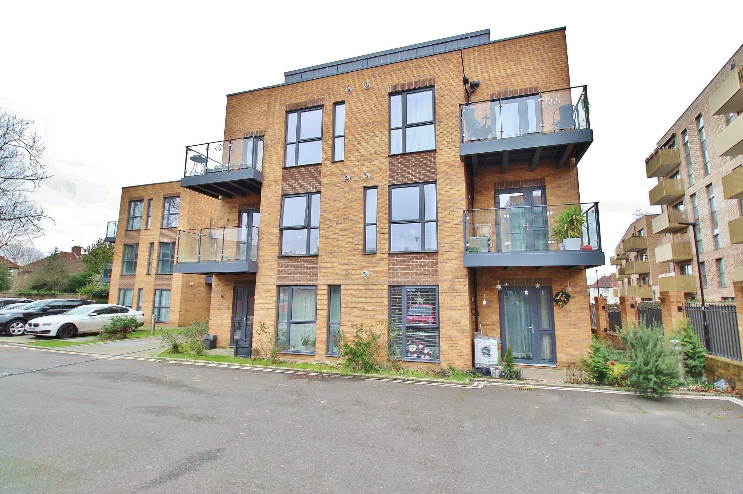 Flat Swift Alley in Greater London
