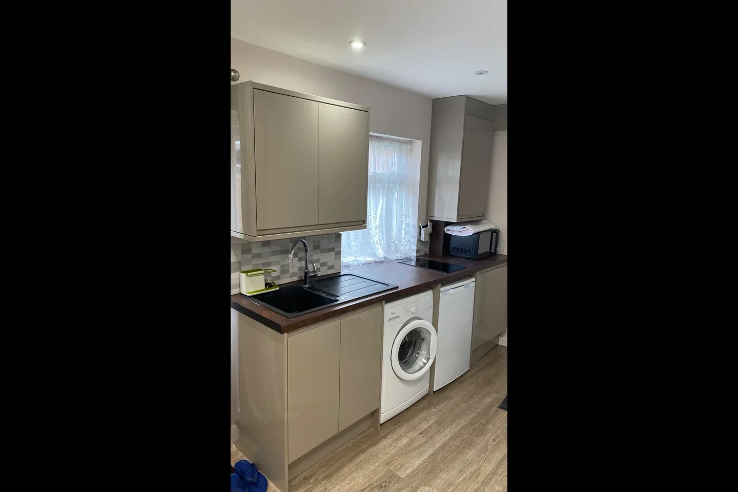Flat Raleigh Avenue in Greater London