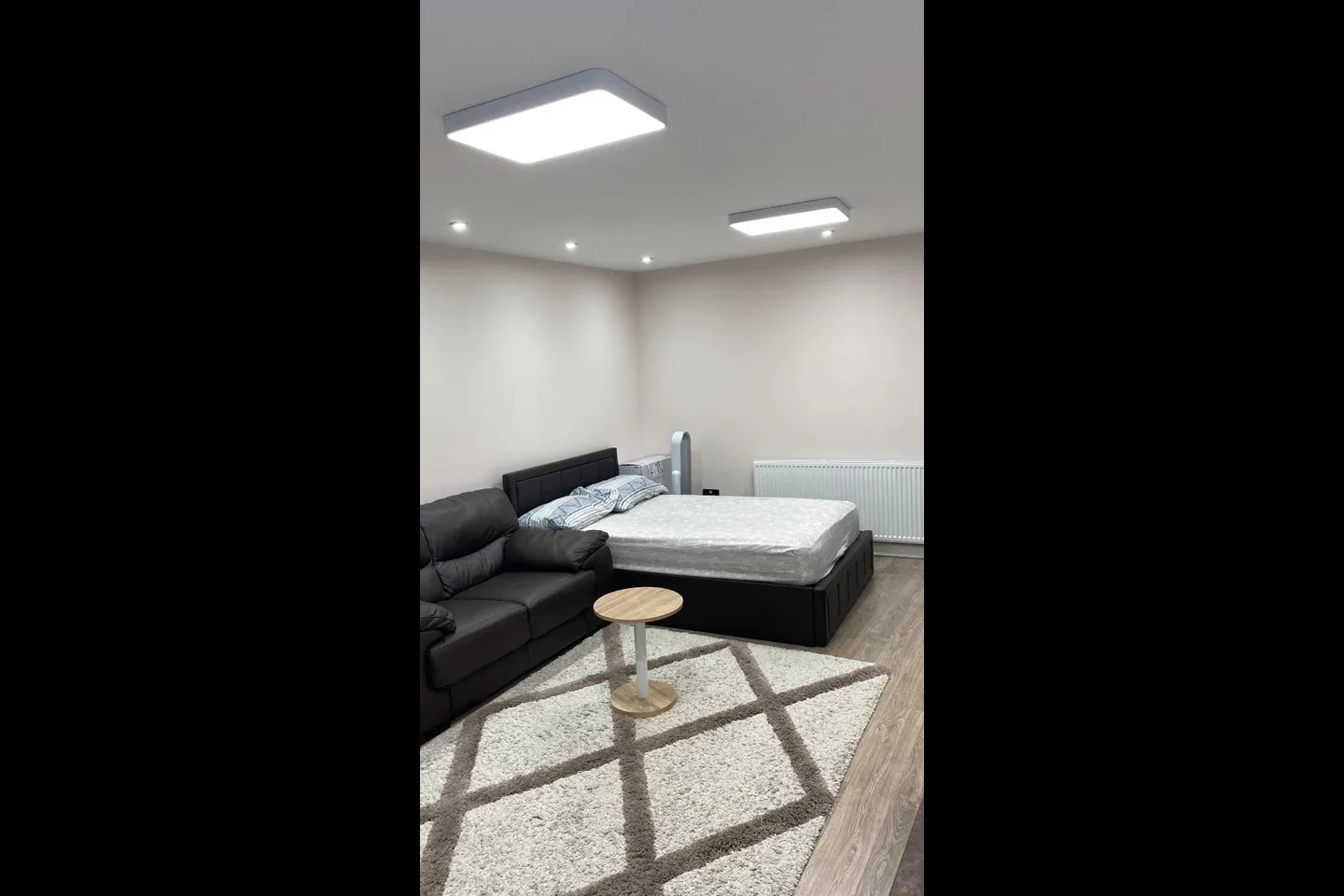 Flat Raleigh Avenue in Greater London