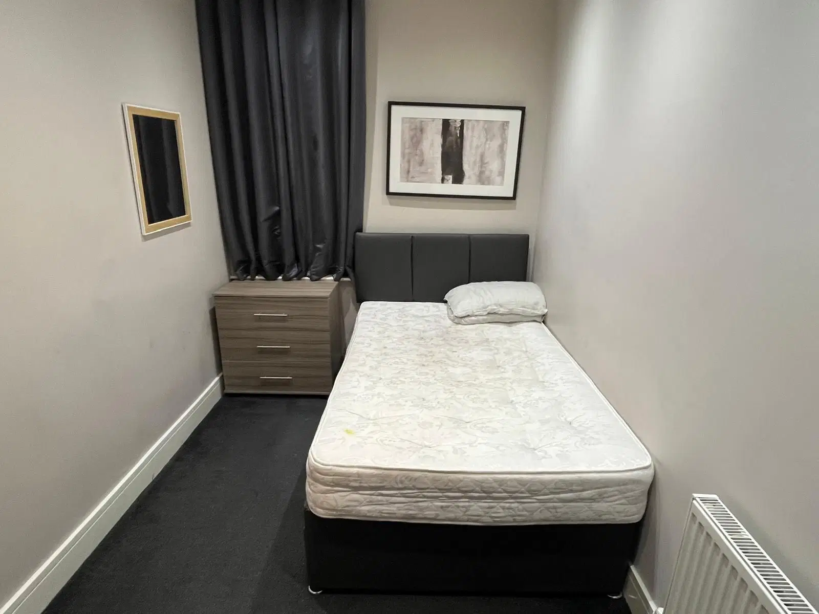 Room Rosemont Street in Leeds