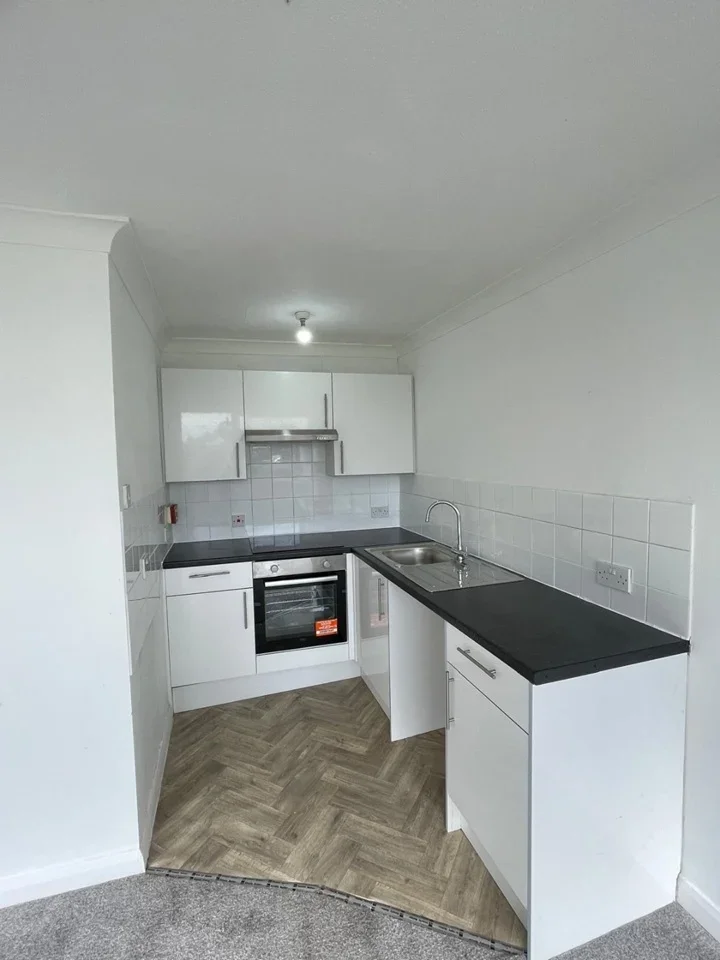 Flat Eastdown Park in Greater London