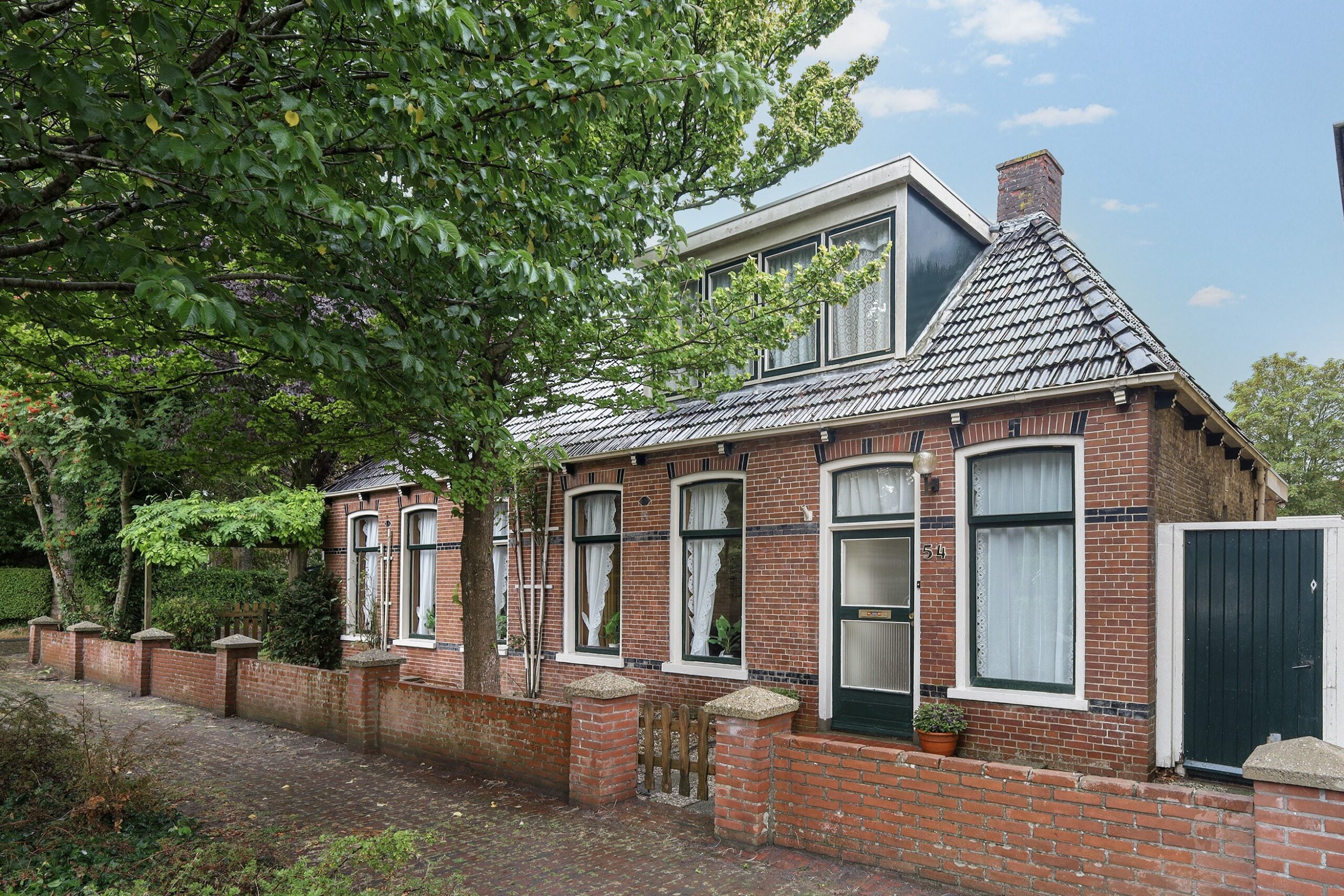 Huis JH van Aismawei 54 in Bitgummole