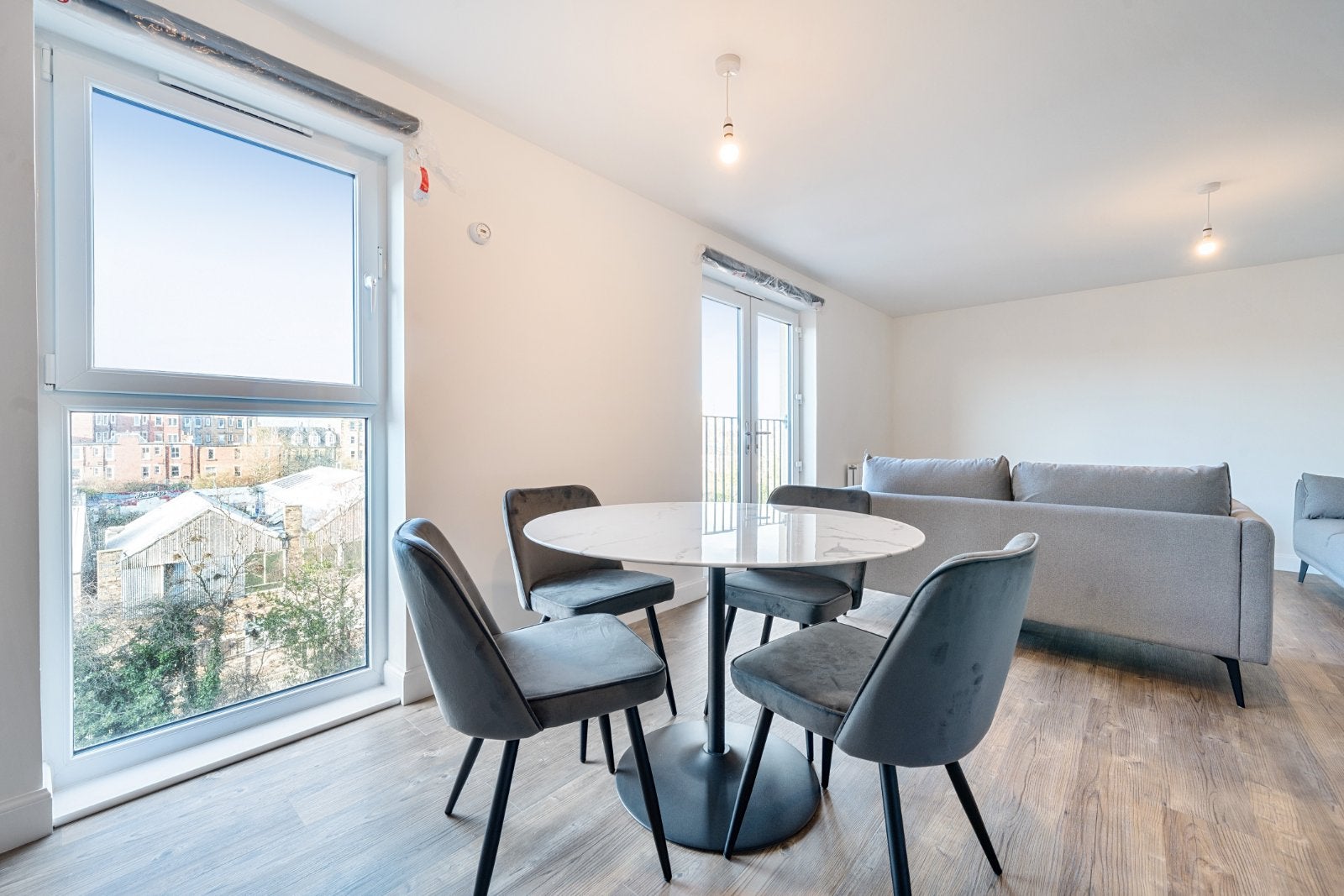 Flat Kilpatrick Grove in City of Edinburgh