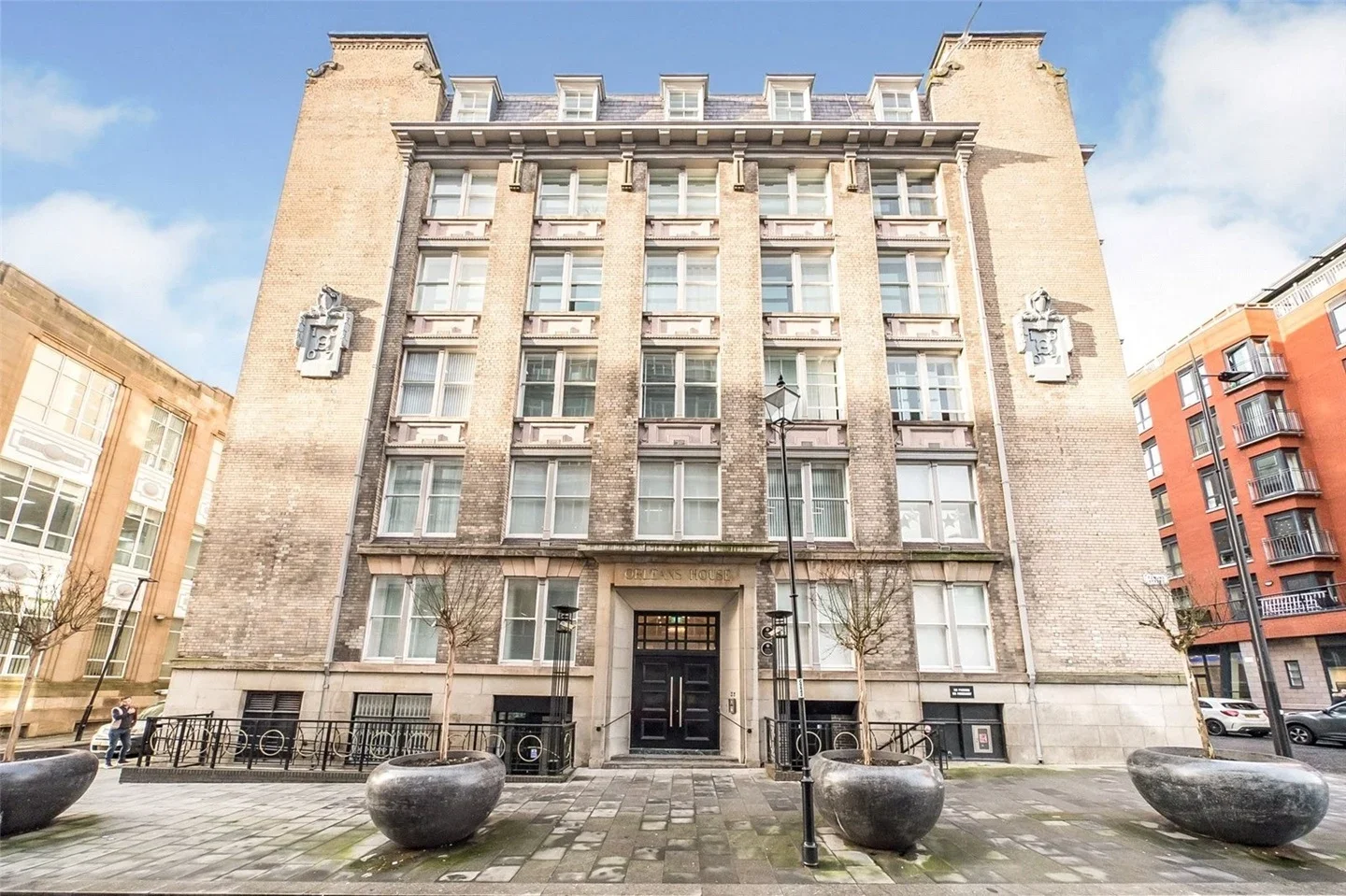 Flat Edmund Street in Liverpool