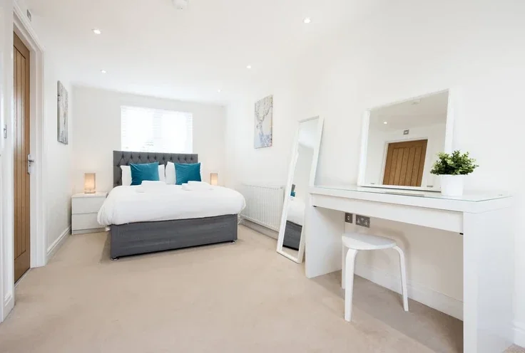Flat Victoria Road in Greater London
