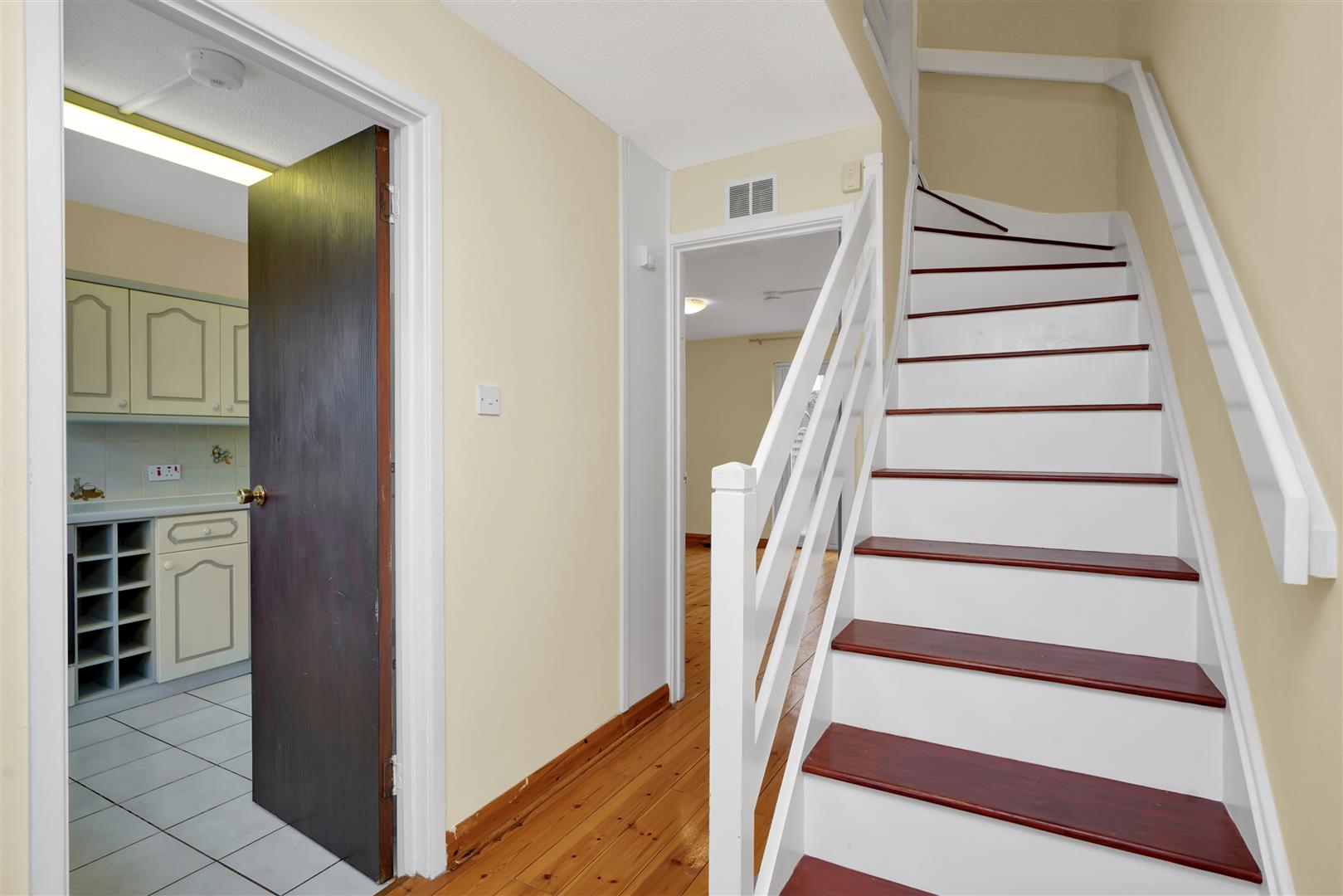 House Littlewood Close in Greater London