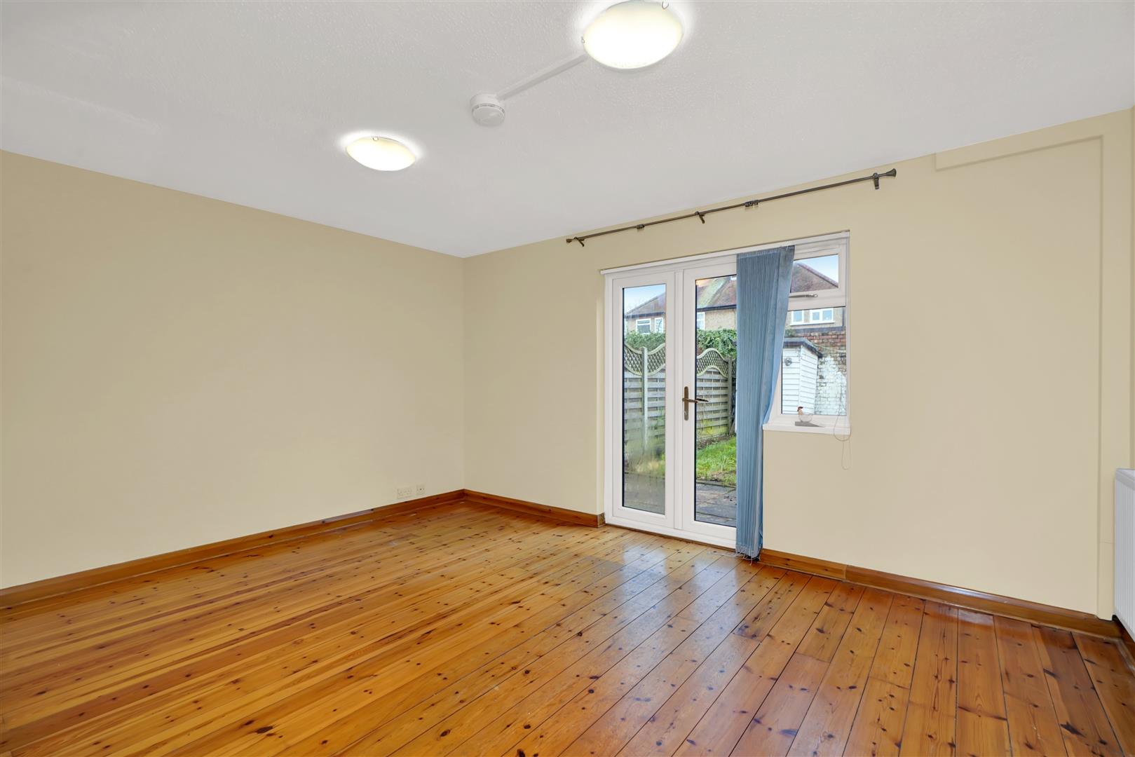 House Littlewood Close in Greater London