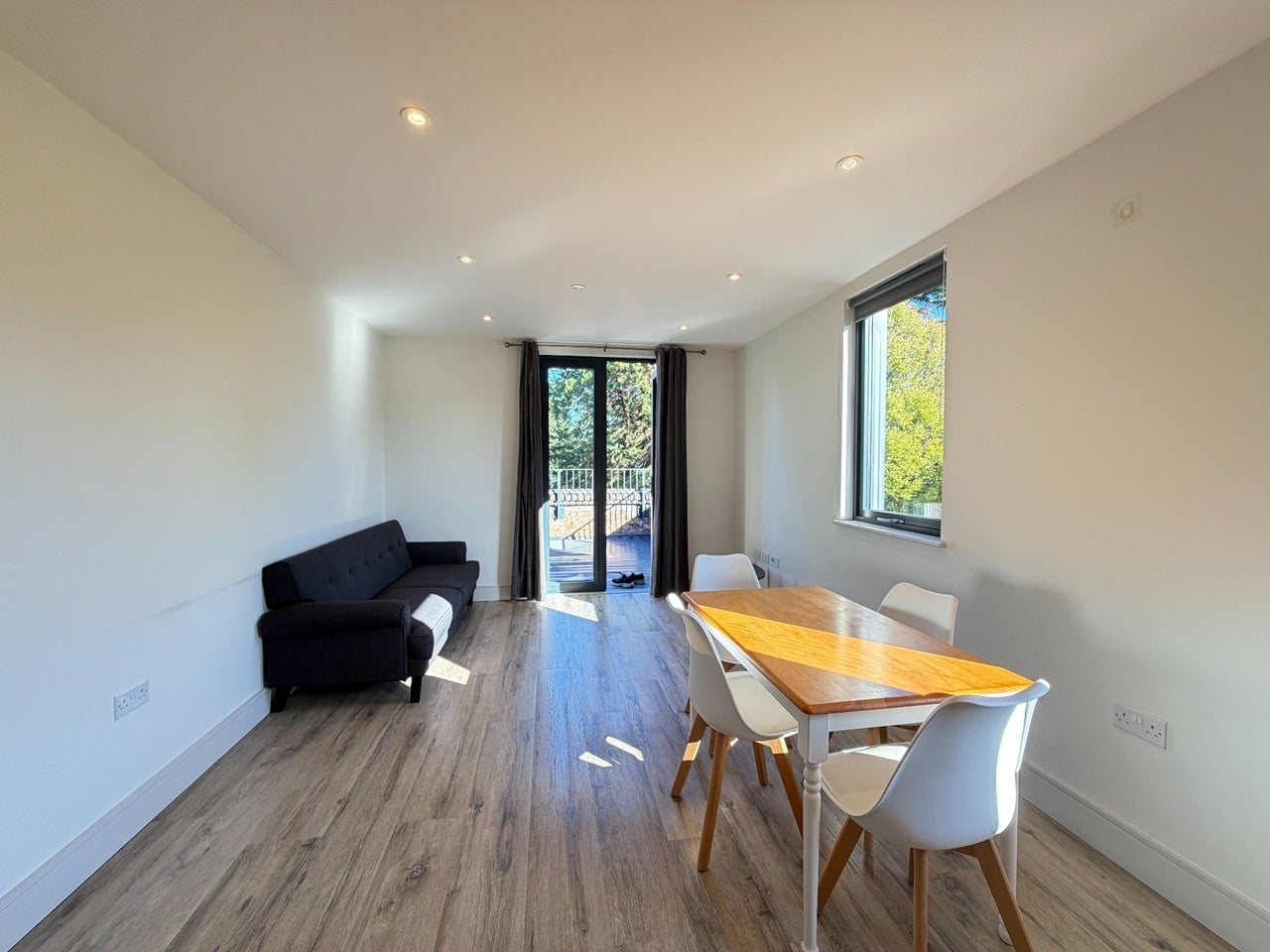 Flat Upton Road in Slough