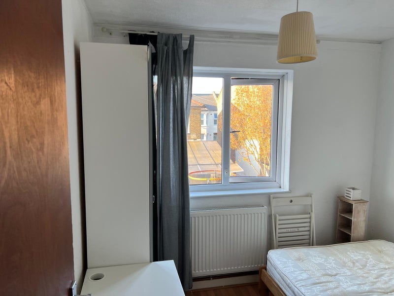 Room Howard's Road in Greater London