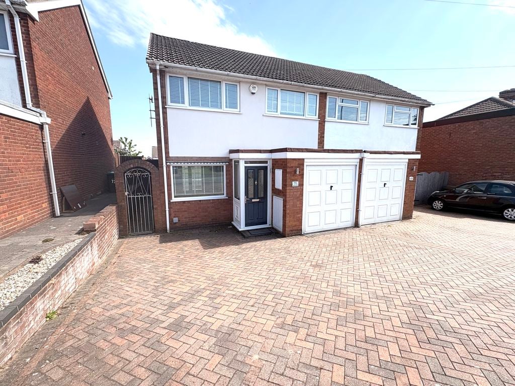House Elmtree Road in Walsall