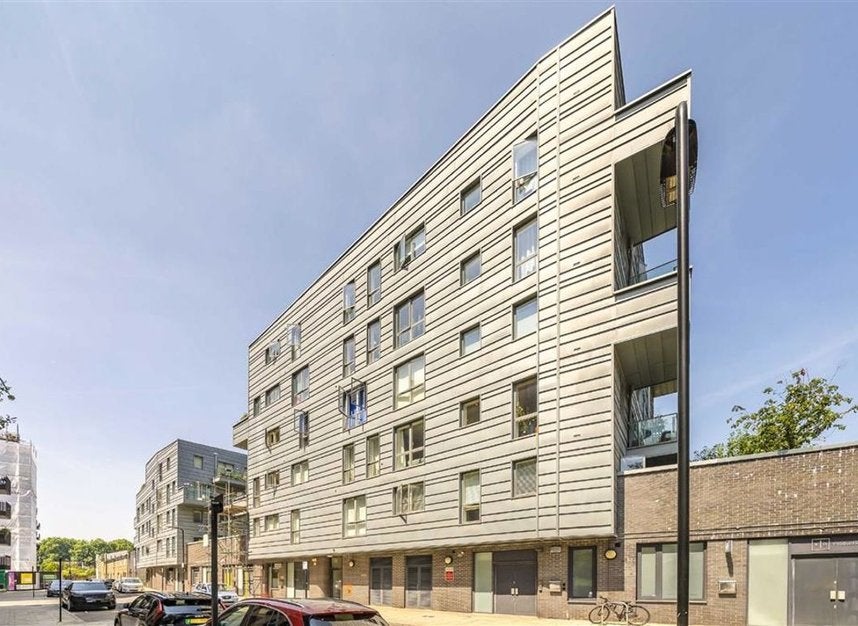 Flat Branch Place in Greater London
