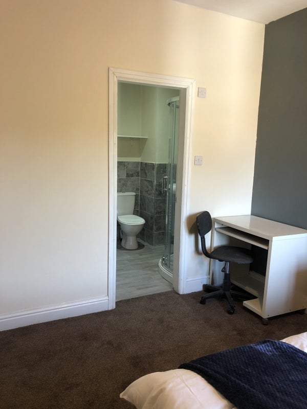 Room King George Street in Stoke-on-Trent