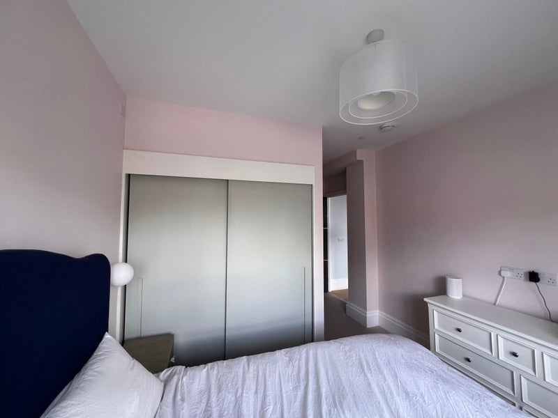 Room Acre Lane in Greater London