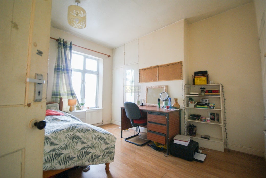 Room Alton Road in Birmingham