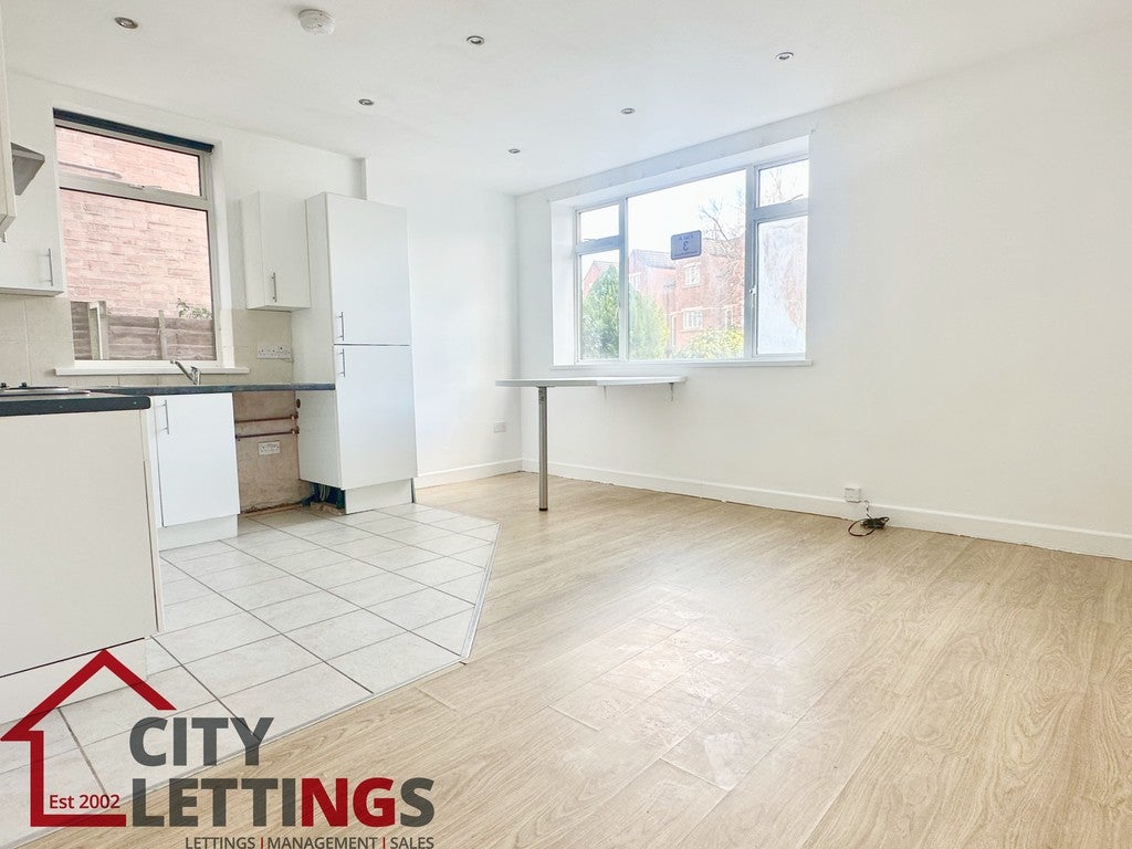 Flat Radcliffe Mount in Rushcliffe