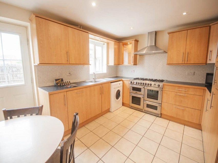 Room Queen Bee Court in Welwyn Hatfield