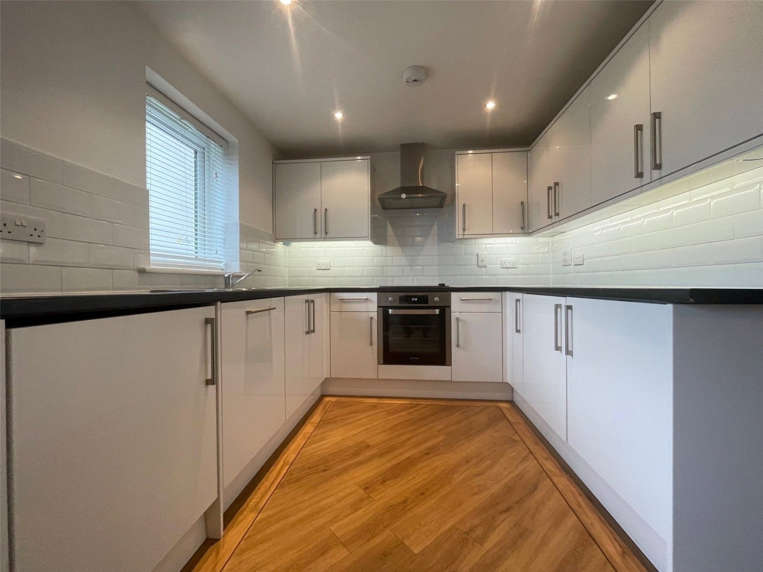 Flat Queenswood Road in Greater London