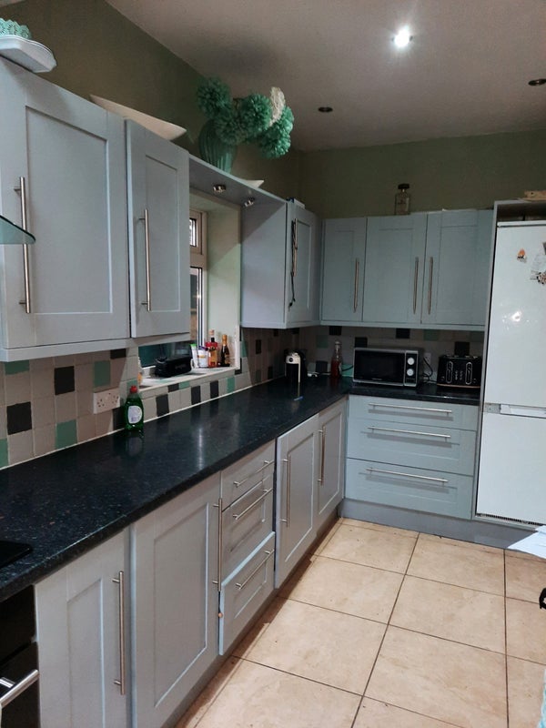 Room Forest Road in Charnwood