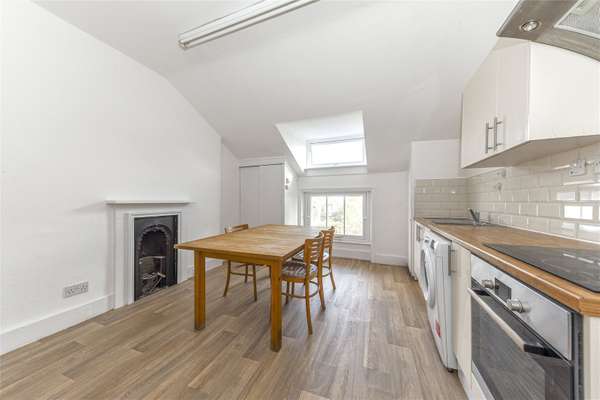 Flat College Crescent in Greater London