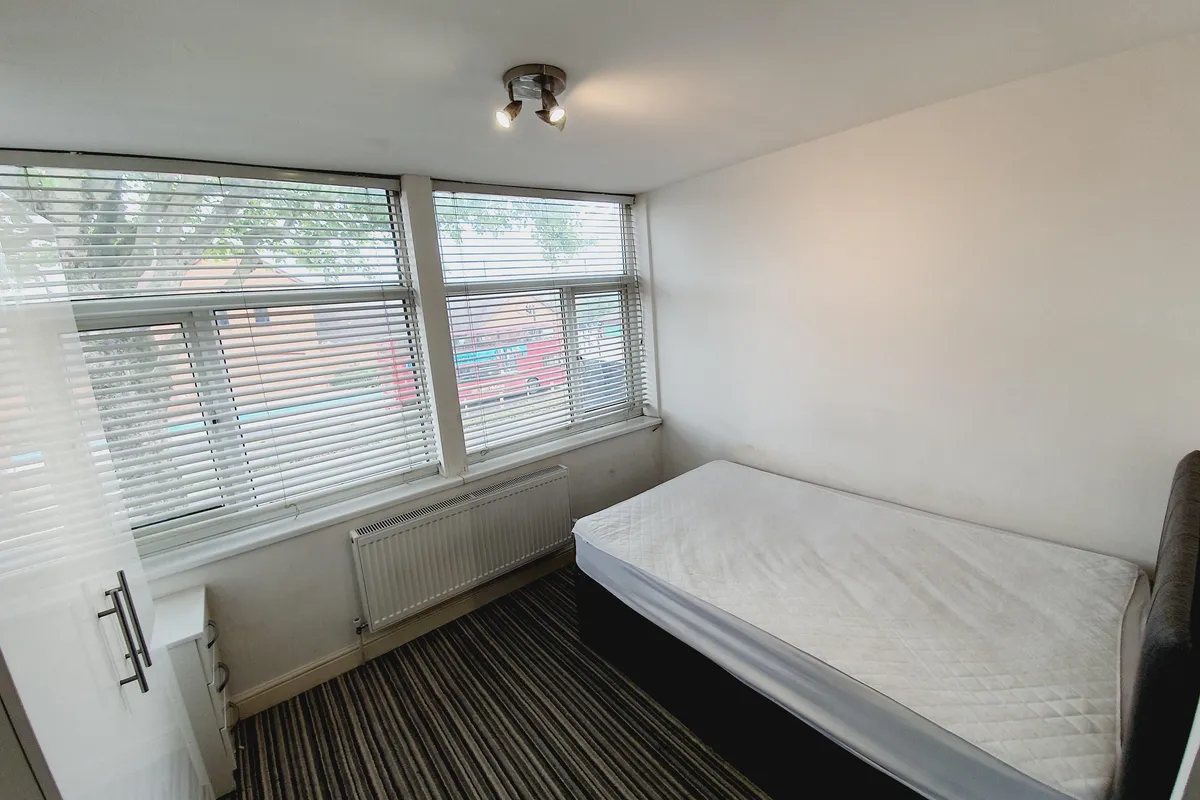 Room Bristol Road in Birmingham