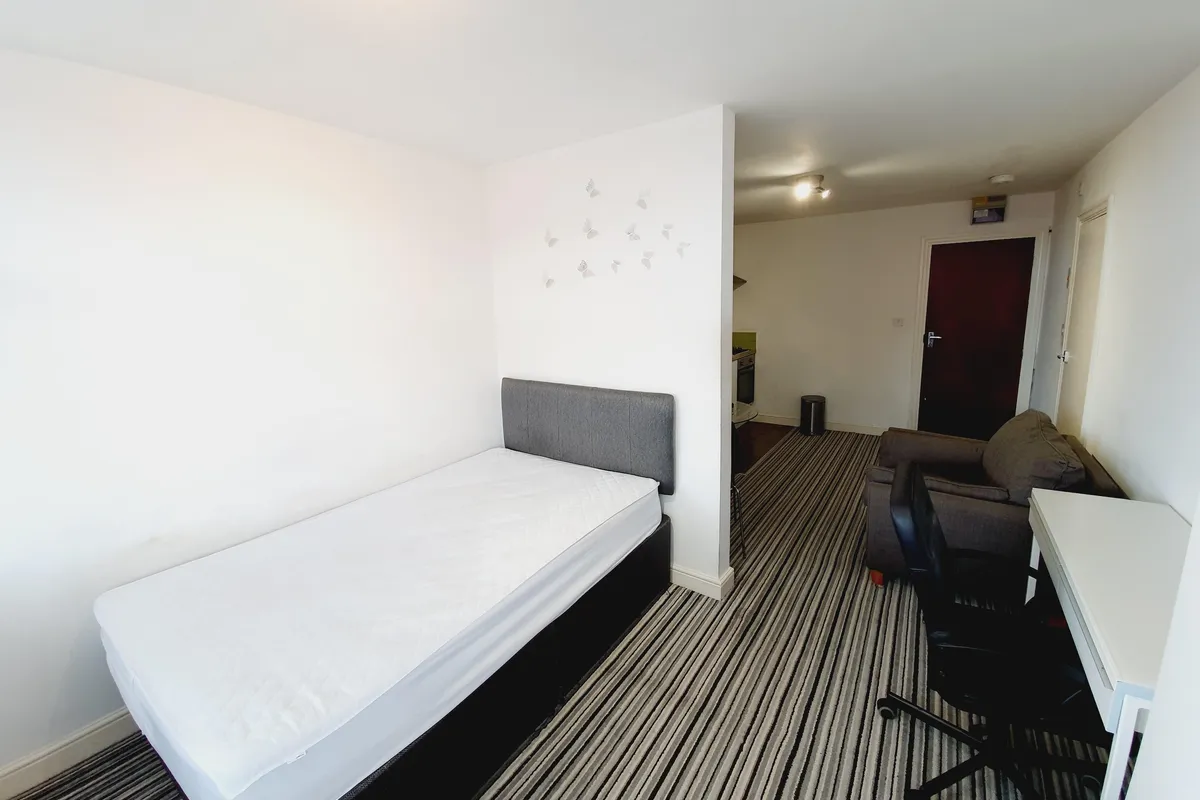 Room Bristol Road in Birmingham