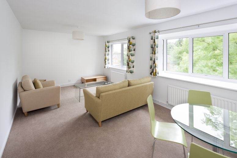 Flat Girdlestone Close in Oxford