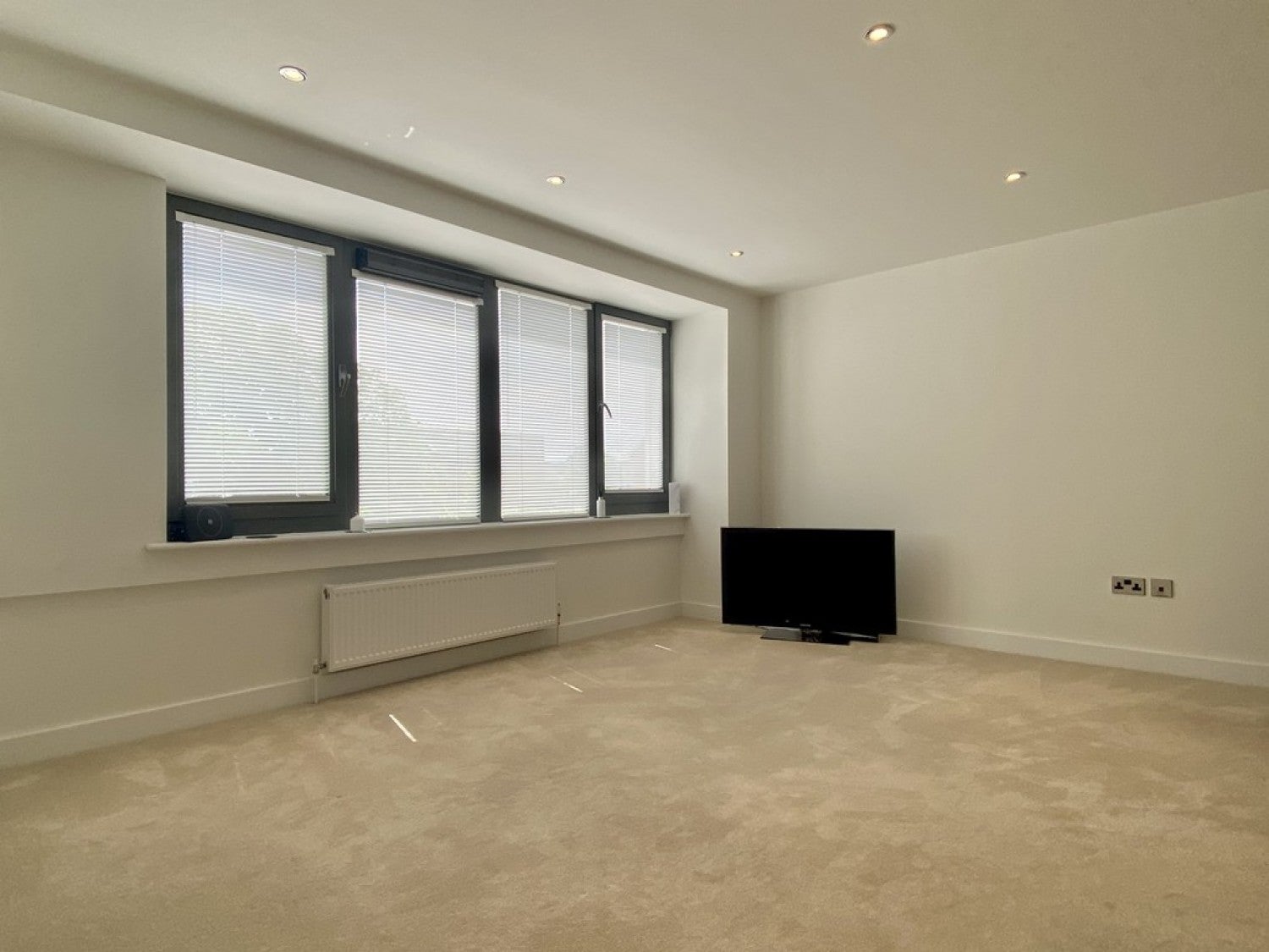 Flat Parkstone Road in Poole