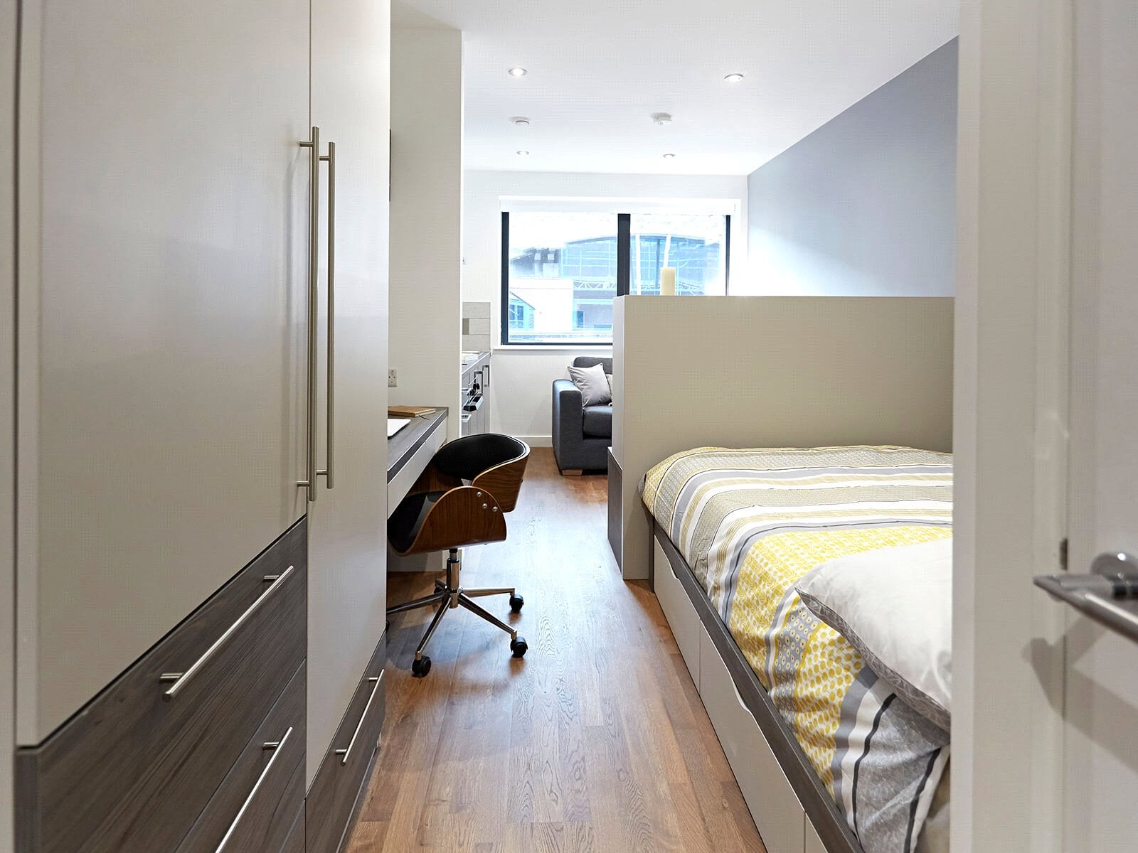 Flat Wade Lane in Leeds