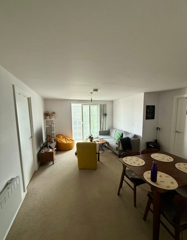 Room Dearmans Place in Salford