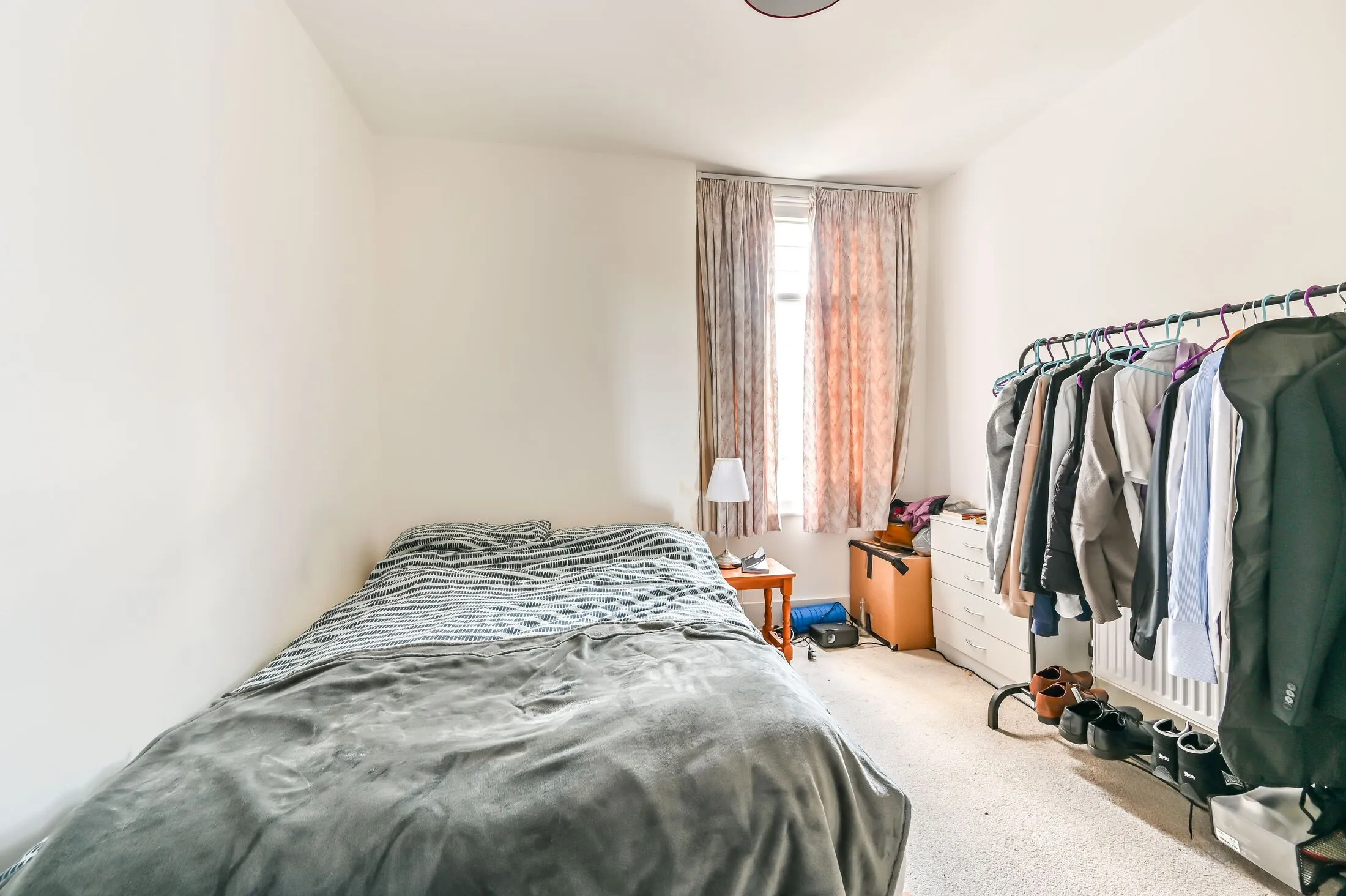 Flat Vaughan Road in Greater London