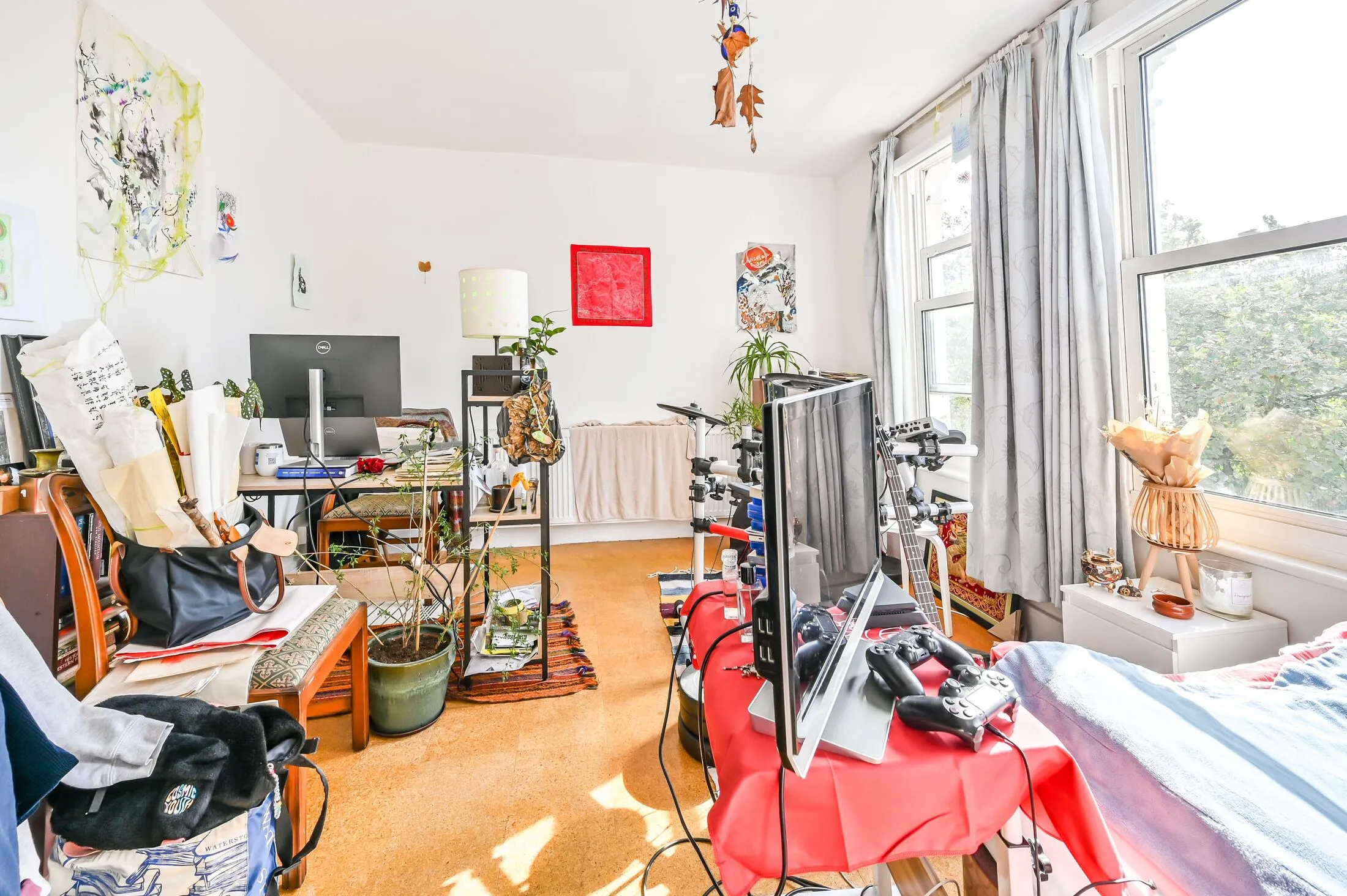 Flat Vaughan Road in Greater London
