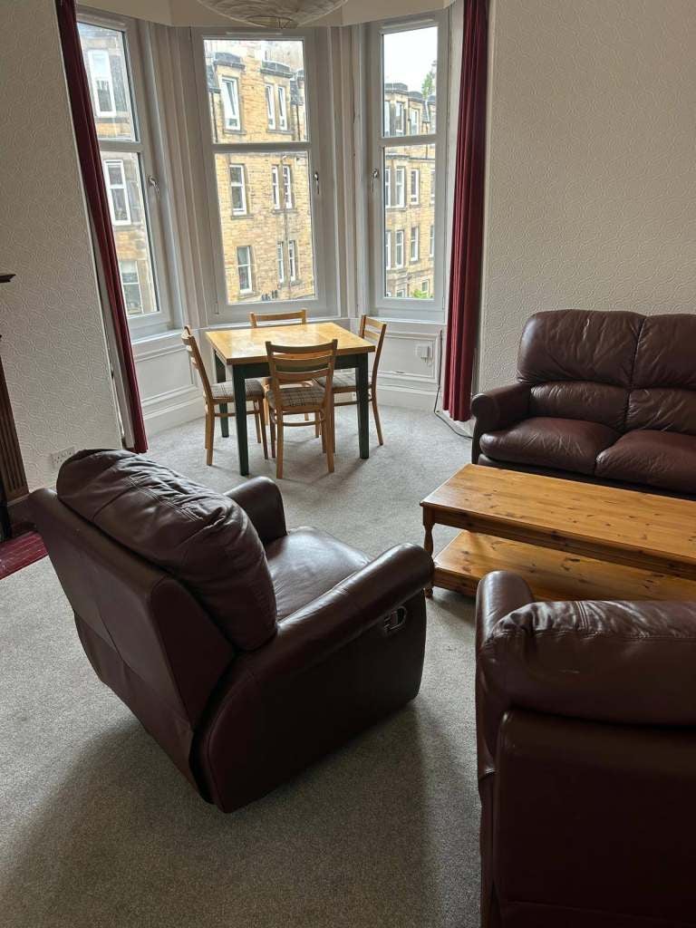 Flat Morningside Road in City of Edinburgh