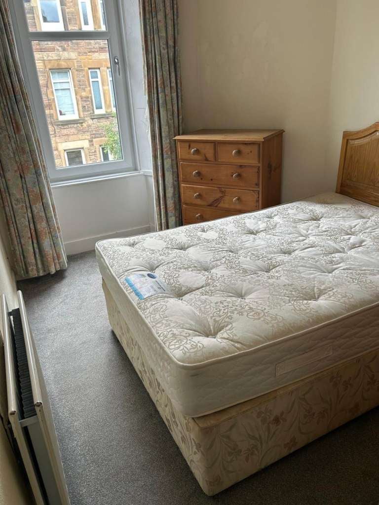 Flat Morningside Road in City of Edinburgh