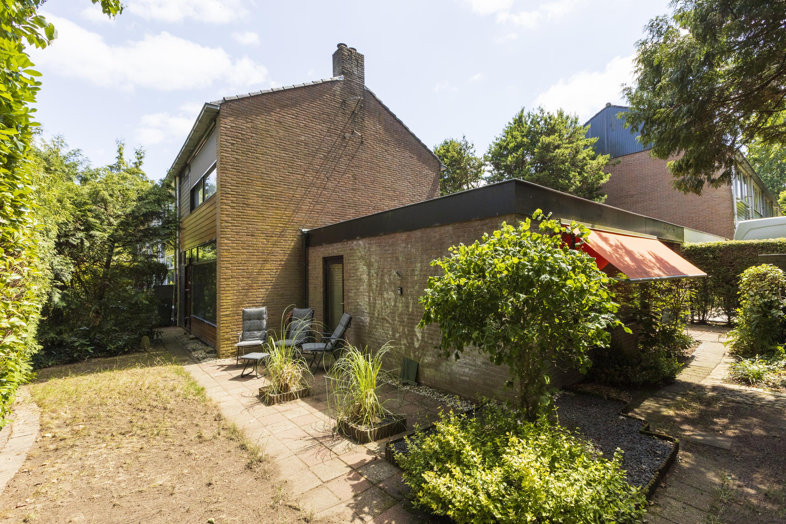 Van Anrooylaan 12 in Ede