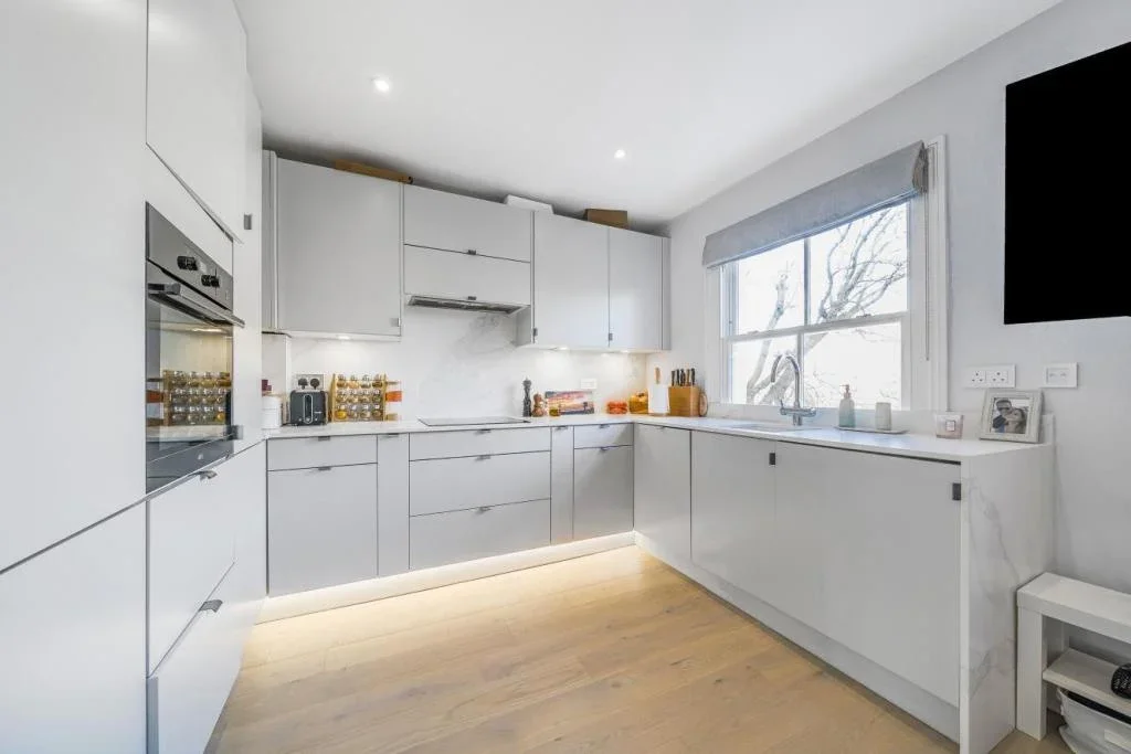 Flat Fulham Road in Greater London