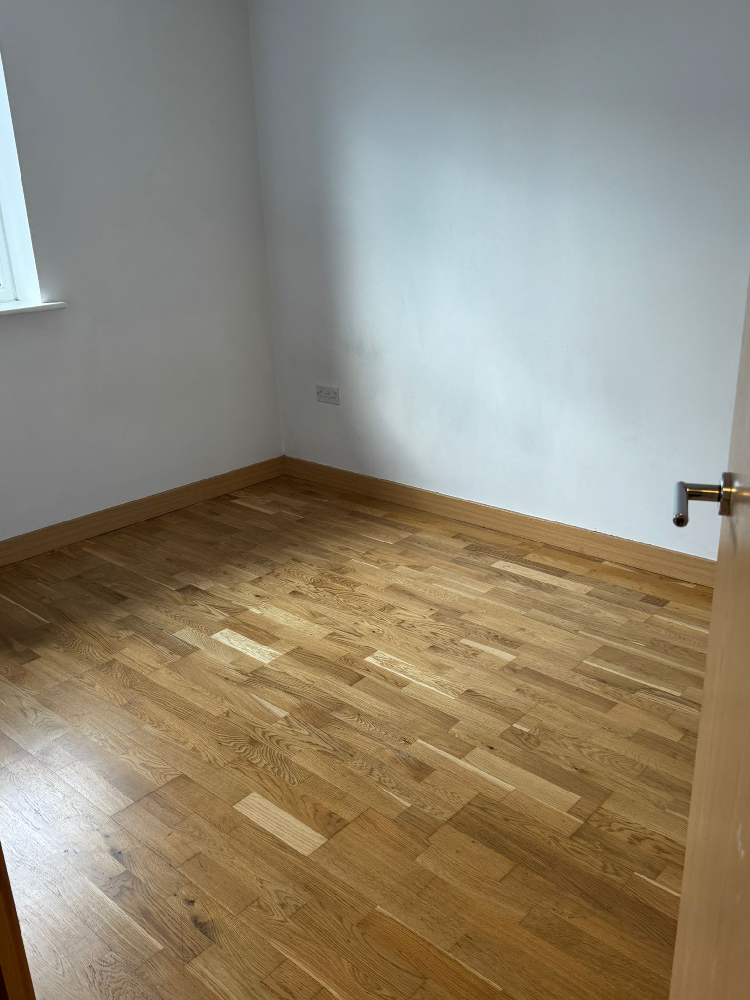 Flat Saxton Close in Grays